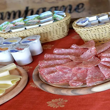 Agriturismo Relais Poggio Primo Séjour à la ferme *